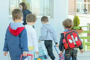 Με τεντωμένα νεύρα ανοίγουν τα σχολεία