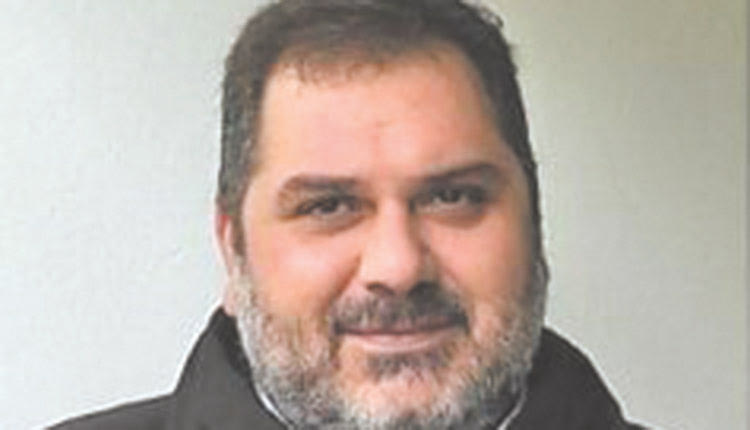 Μανούσος Κλάδος