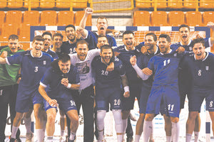 Οι παίκτες της Εθνικής ομάδας χάντμπολ πανηγύρισαν στα “Δύο Αοράκια” την πρόκριση στη νοκ αουτ φάση του παγκοσμίου