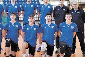 Στη Σόφια βρίσκεται με την Εθνική Παίδων, ο κ. Νικητάκης (δεξιά)