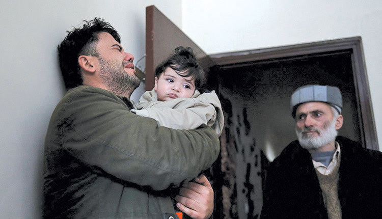 Την οικογένειά του βρήκε ένα βρέφος, τα ίχνη του οποίου είχαν χαθεί προ πέντε μηνών, εν μέσω του χάους της εκκένωσης του αεροδρομίου της Καμπούλ, στο Αφγανιστάν.