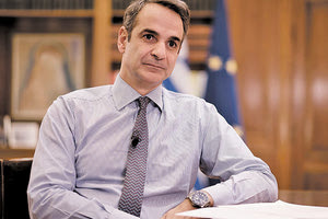 Όπως ανέφερε ο πρωθυπουργός, μέχρι τώρα έχουν οργανωθεί και διατεθεί 94.000.000 τεστ σε 7.800.000 πολίτες.