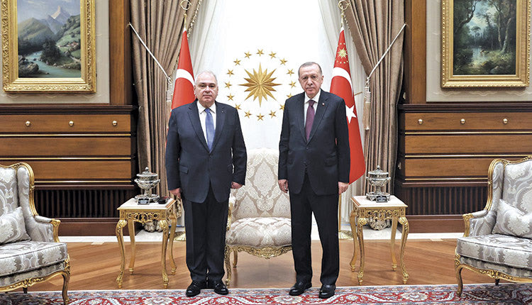 Ο πρέσβης μας Χριστόδουλος Λάζαρης που αναλαμβανει την πρεσβεία στην Άγκυρα έγινε ήδη δεκτός από τον πρόεδρο Ερντογάν.