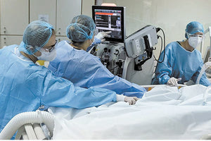 “Καμπανάκι” λόγω Όμικρον