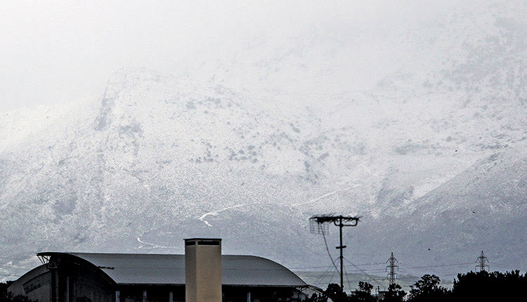  Χιονοπτώσεις αναμένονται ακόμα και σε υψόμετρα κάτω των 800 μέτρων. 
