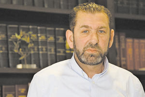 Γιώργο Στειακάκη