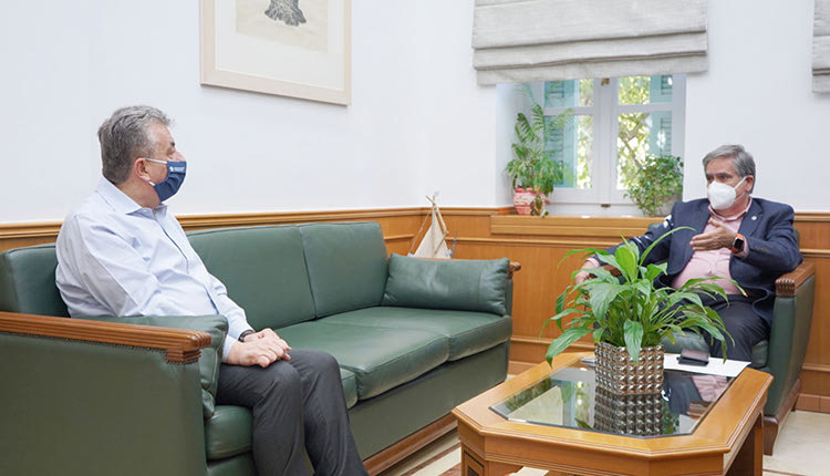 Από τη συνάντηση με το δήμαρχο Αγίου Νικολάου