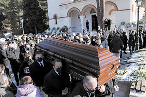 ΓΙΑ ΤΟΝ ΜΕΓΑΛΟ ΖΩΓΡΑΦΟ ΑΛΕΚΟ ΦΑΣΙΑΝΟ Τελευταίο κατευόδιο σε κλίμα συγκίνησης