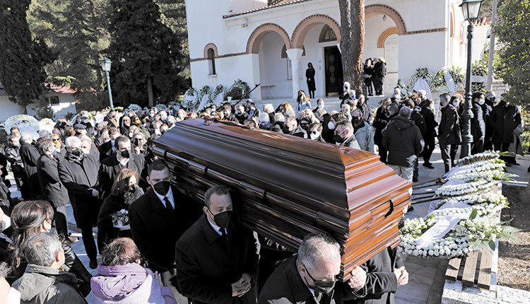 ΓΙΑ ΤΟΝ ΜΕΓΑΛΟ ΖΩΓΡΑΦΟ ΑΛΕΚΟ ΦΑΣΙΑΝΟ Τελευταίο κατευόδιο σε κλίμα συγκίνησης