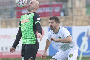 Ο σκόρερ του Γιούχτα Κατσικοκέρης με τον Χαρίτο