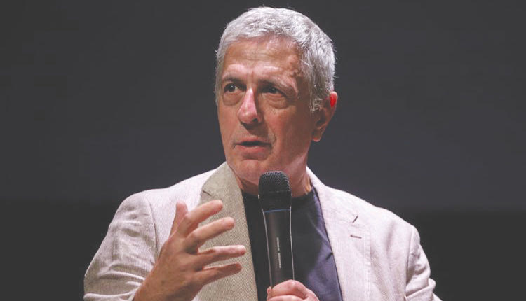 Ο Στέλιος Κούλογλου πάντως δεν μασάει τα λόγια του