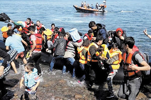 MOBILE INFO TEAM Πρόσφυγες χωρίς πρόσβαση στο άσυλο και στην Κρήτη