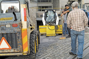 Στιγμιότυπο από παλαιότερες εργασίες που έγιναν στην είσοδο του πάρκινγκ του Πολιτιστικού για να διευκολυνθεί η έγκριση της επαναλειτουργίας του