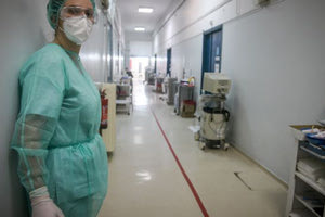 Εξαντλημένοι από την πανδημία οι ειδικευόμενοι στο ΠΑΓΝΗ