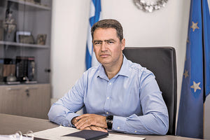 Είναι πραγματικά άδικο αυτό το οποίο συμβαίνει στον Δήμο Χερσονήσου, ότι δηλαδή, όπως καταγγέλλει ο δήμαρχος Γ. Σέγκος,