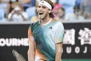 ΤΕΝΙΣ Πέρασε στα προημιτελικά του Australian Open ο Τσιτσιπάς