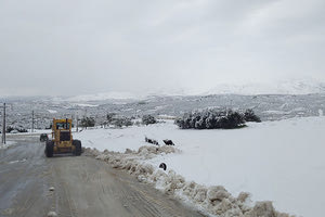 Αρκαλοχώρι: Ο χιονιάς επιβαρύνει τα “πληγωμένα” κτήρια