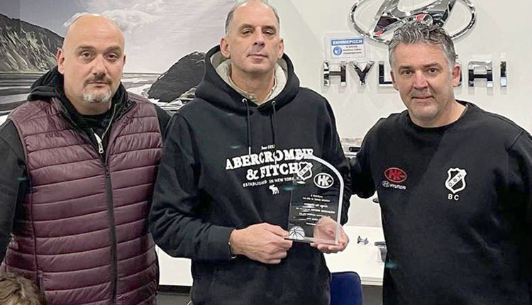 Τον Αντώνη Μιχελιδάκη που τα τελευταία χρόνια στηρίζει το μπάσκετ του ΟΦΗ ευχαριστεί το τμήμα.