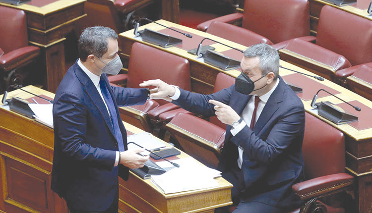 Περιμέναμε πώς και πώς να δούμε την… αναμέτρηση Μάξιμου Σενετάκη- Χάρη Μαμουλάκη