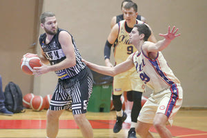 Ο Μητρόπαπας σε φάση από το χθεσινό ματς