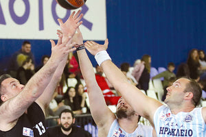 ΜΠΑΣΚΕΤ ΜΕ ΑΜΑΞΙΔΙΟ: ΑΣΚΑ Ηράκλειο