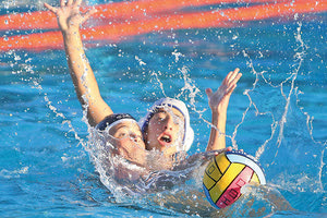 από το παιχνίδι πόλο των παίδων ΟΦΗ - Χανιά