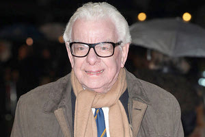 Πέθανε ο Βρετανός κωμικός Μπάρι Κράιερ