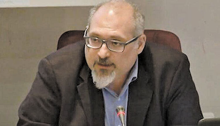 Ο καθηγητής κ. Θωμαΐδης