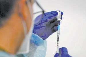 Το εμβόλιο της γρίπης μπορεί να γίνει ταυτόχρονα με το εμβόλιο του κοροναϊού