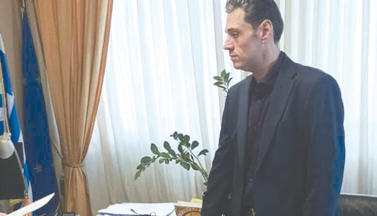 Ορκίστηκε  χθες το μεσημέρι  ο  νέος δημοτικός σύμβουλος Γεώργιος Μαραβελάκης,  στο Δ.Σ. Μυλοποτάμου.