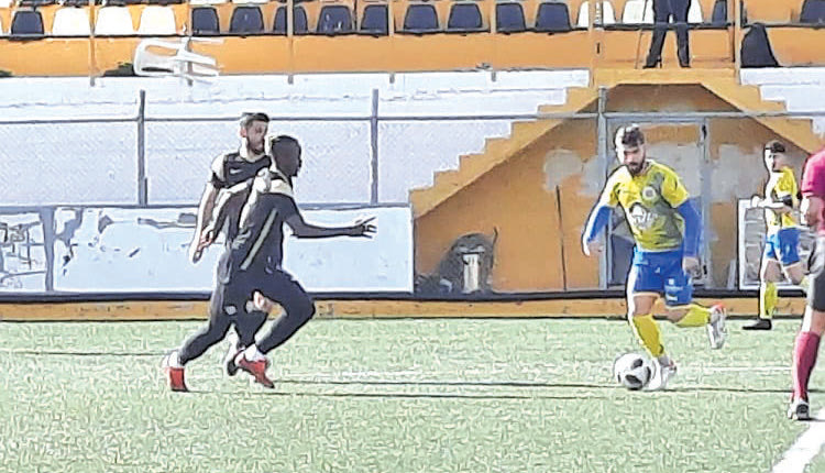 Στιγμιότυπο από το δραματικό ματς του Ρωμανού με τον  Αλμυρό (φωτό απο Φωνή  Μαλεβιζίου)