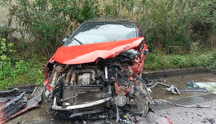 Άμορφη μάζα σιδερικών από τη σφοδρή σύγκρουση έγινε το όχημα