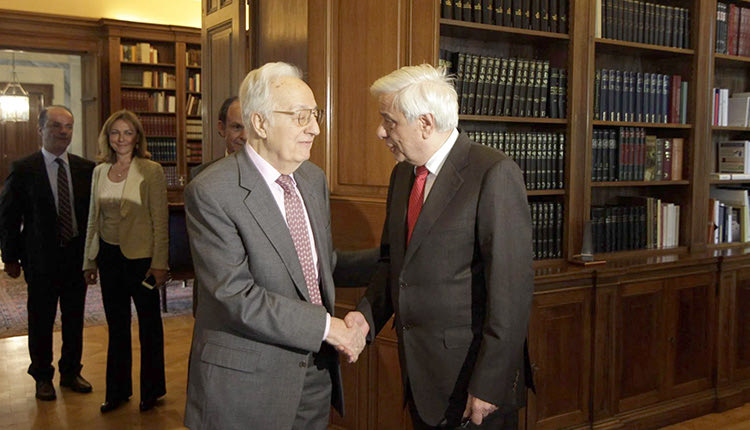 Συνάντηση με τον Προκόπη Παυλόπουλο στο Προεδρικό Μέγαρο το 2015 Συνάντηση με τον Προκόπη Παυλόπουλο στο Προεδρικό Μέγαρο το 2015 