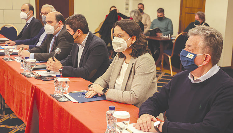 Τους αιφνιδίασε η υπουργός