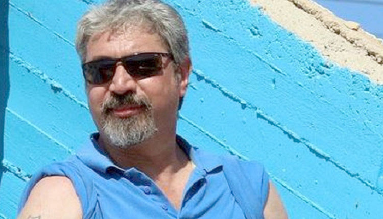 Ο Κώστας Κατσούλης