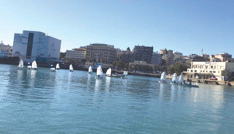 Ωραίο θέαμα. Πρωινή προπόνηση των αθλητών του ΙΟΗ στο λιμάνι Ηρακλείου.