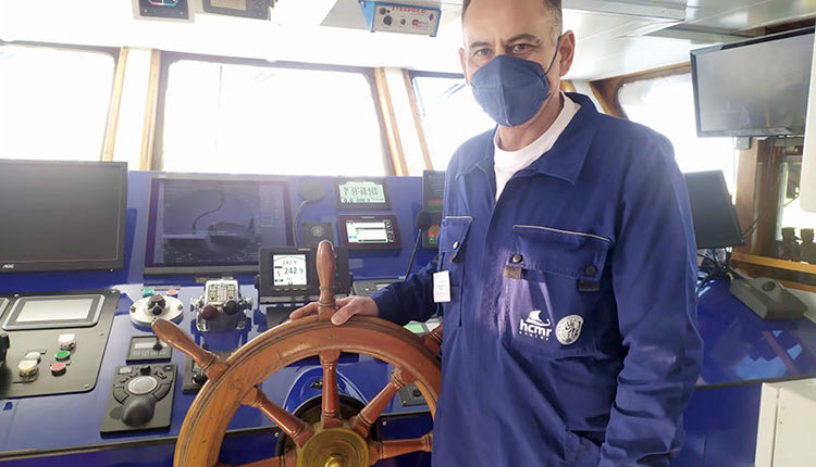 Ο καπετάνιος του “ΦΙΛΙΑ”, πλοίαρχος Νικόλαος Τασούλης