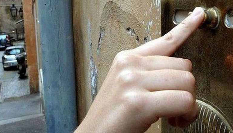 ΡΕΘΥΜΝΟ: Τρομοκρατούσε φοιτήτριες χτυπώντας τα κουδούνια τους
