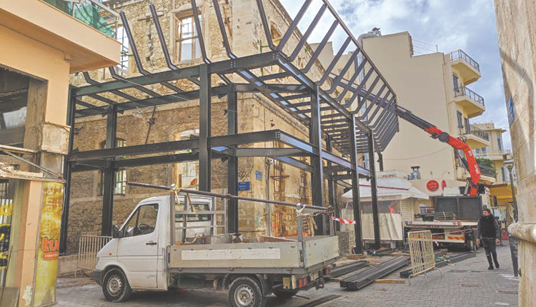 Εσωτερικά του σιδερένιου εξοπλισμού θα τοποθετηθούν λαμαρίνες