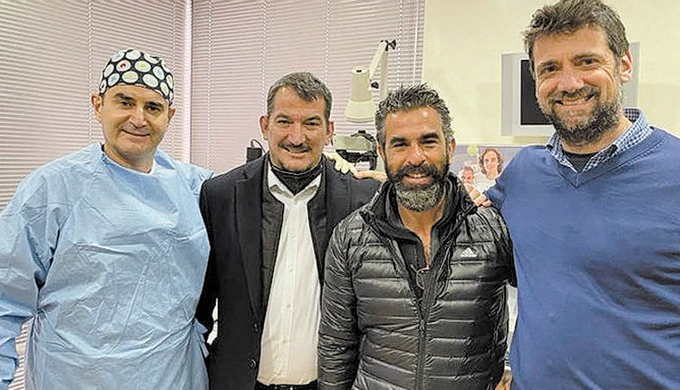 πυρροσ δημας