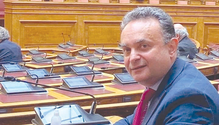 Νύχτα τρόμου έζησε η οικογένεια του βουλευτή της Νέας Δημοκρατίας στον νομό Έβρου, Σταύρου Κελέτση, όταν διαρρήκτες εισέβαλαν στο σπίτι τους.