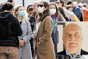 “Μακάρι η υπόλοιπη Ελλάδα να διαχειριζόταν την πανδημία όπως εμείς εδώ στην Κρήτη” είπε ο καθηγητής