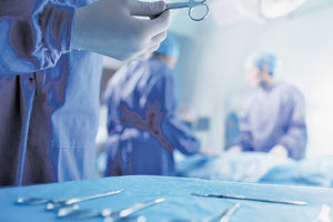 Η ΠΡΟΤΑΣΗ ΚΩΣΤΑΚΗ ΓΙΑ ΝΑ ΜΗ ΓΥΡΙΣΟΥΝ ΟΙ ΓΙΑΤΡΟΙ ΤΗΝ ΠΛΑΤΗ ΣΤΟ ΕΣΥ Ιδιωτικά χειρουργεία σε δημόσια νοσοκομεία