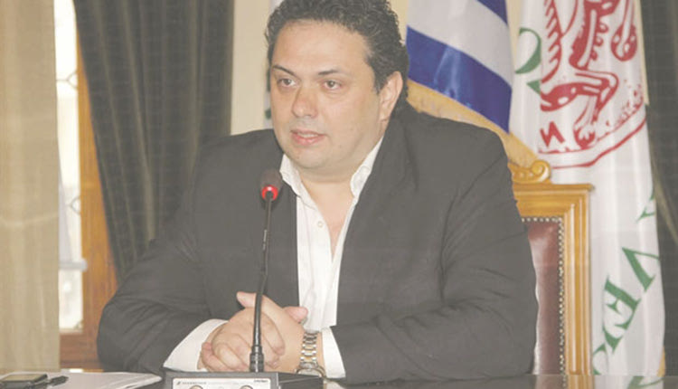 Ο γιατρός Γιώργος Πιτσούλης