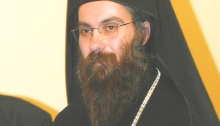 Το πρόσωπο του μητροπολίτη Κισάμου και Σελίνου κ. Αμφιλόχιου, έλαμπε εκπέμποντας ένα γαλήνιο χαμόγελο.