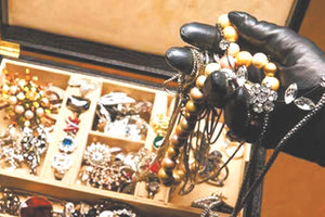 «Χρυσή» κλοπή: Το «βαθύ λαρύγγι», το σχέδιο και το ταξίδι-αστραπή