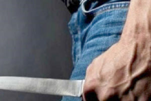 ΕΠΙΘΕΣΗ ΜΕ ΜΑΧΑΙΡΙ