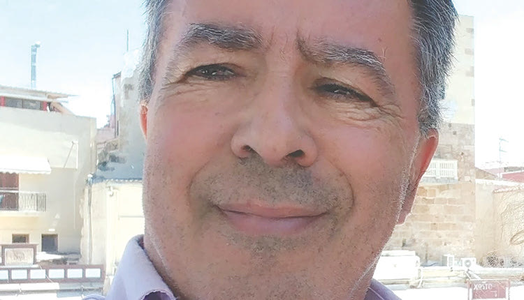 Ο διευθυντής Δημόσιας Υγείας της Περιφέρειας Κρήτης Μανόλης Λουμπούνης