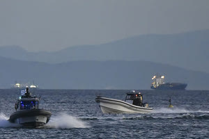 ΕΠΕΙΣΟΔΙΟ ΜΕ ΨΑΡΑΔΕΣ ΣΤΙΣ ΟΙΝΟΥΣΣΕΣ Αποθρασύνθηκαν οι Τούρκοι και έβγαλαν... φλόμπερ οι λιμενικοί