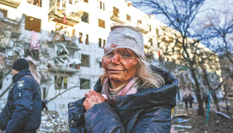 ΚΥΡΩΣΕΙΣ: “Παγώνουν” τα περιουσιακά στοιχεία Πούτιν και Λαβρόφ